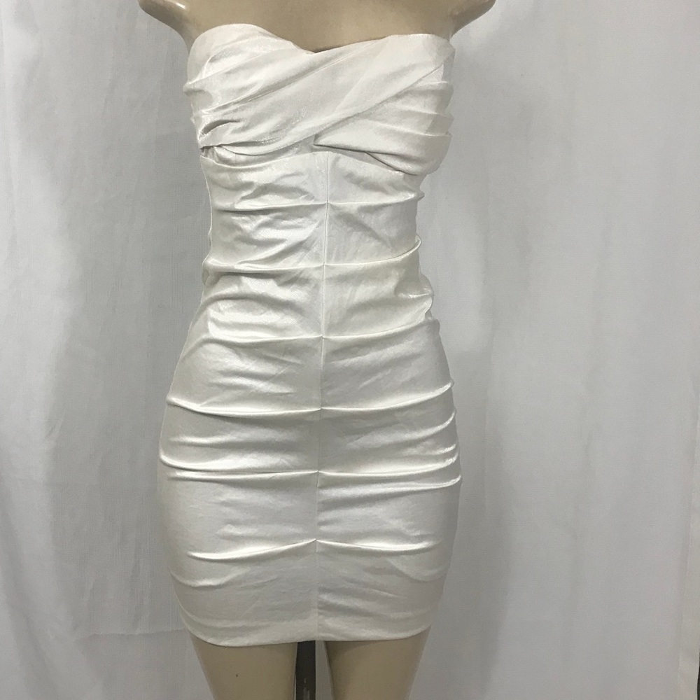 B. Darlin strapless prom dress size 9/10 juniors